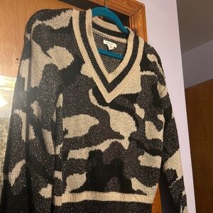 Nine West camo sweater